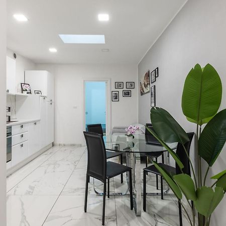 Chic House Apartment Bari Luaran gambar