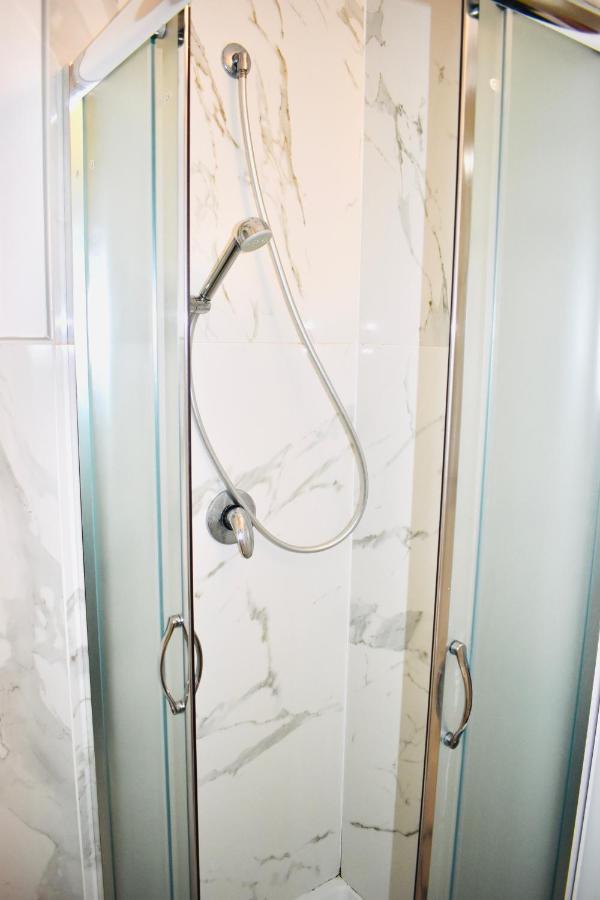Chic House Apartment Bari Luaran gambar