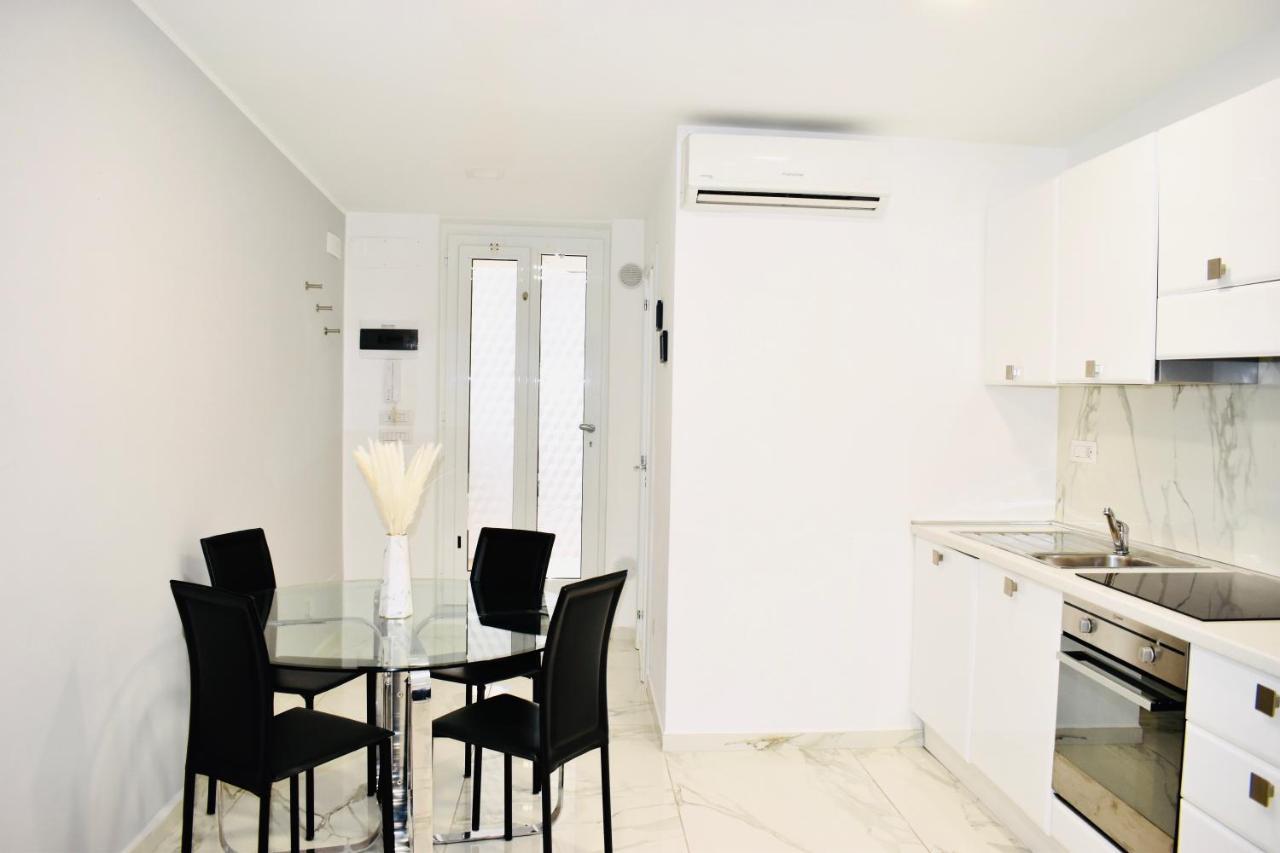 Chic House Apartment Bari Luaran gambar