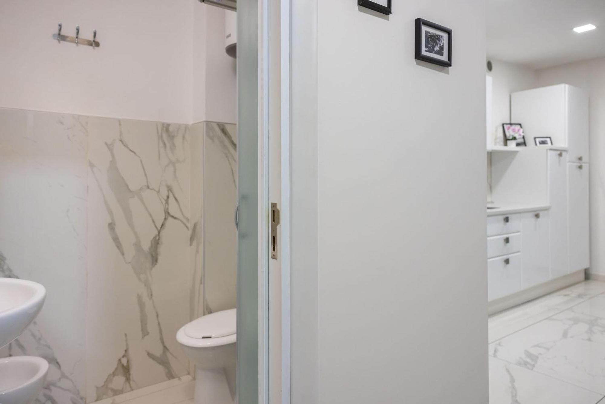 Chic House Apartment Bari Luaran gambar