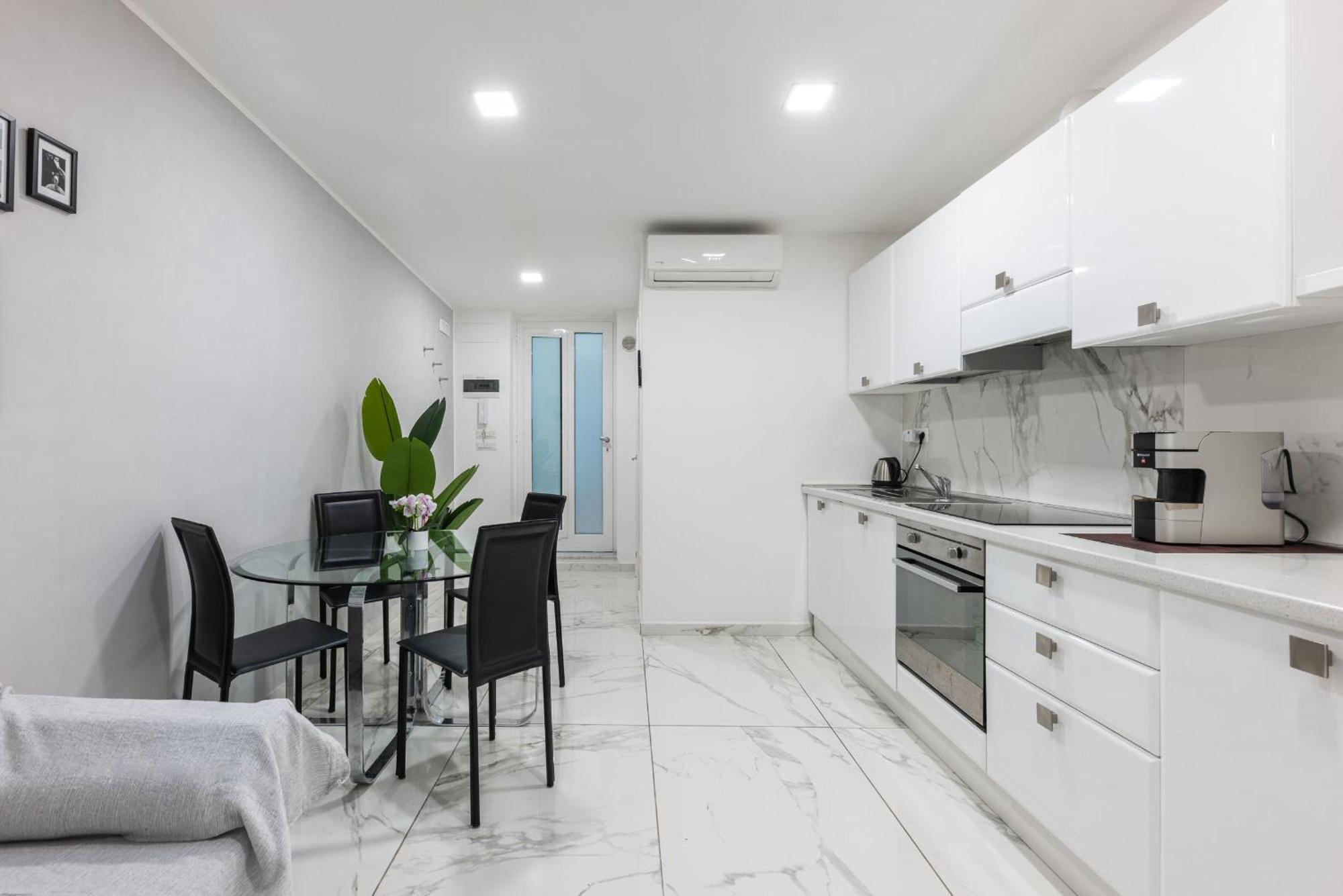 Chic House Apartment Bari Luaran gambar