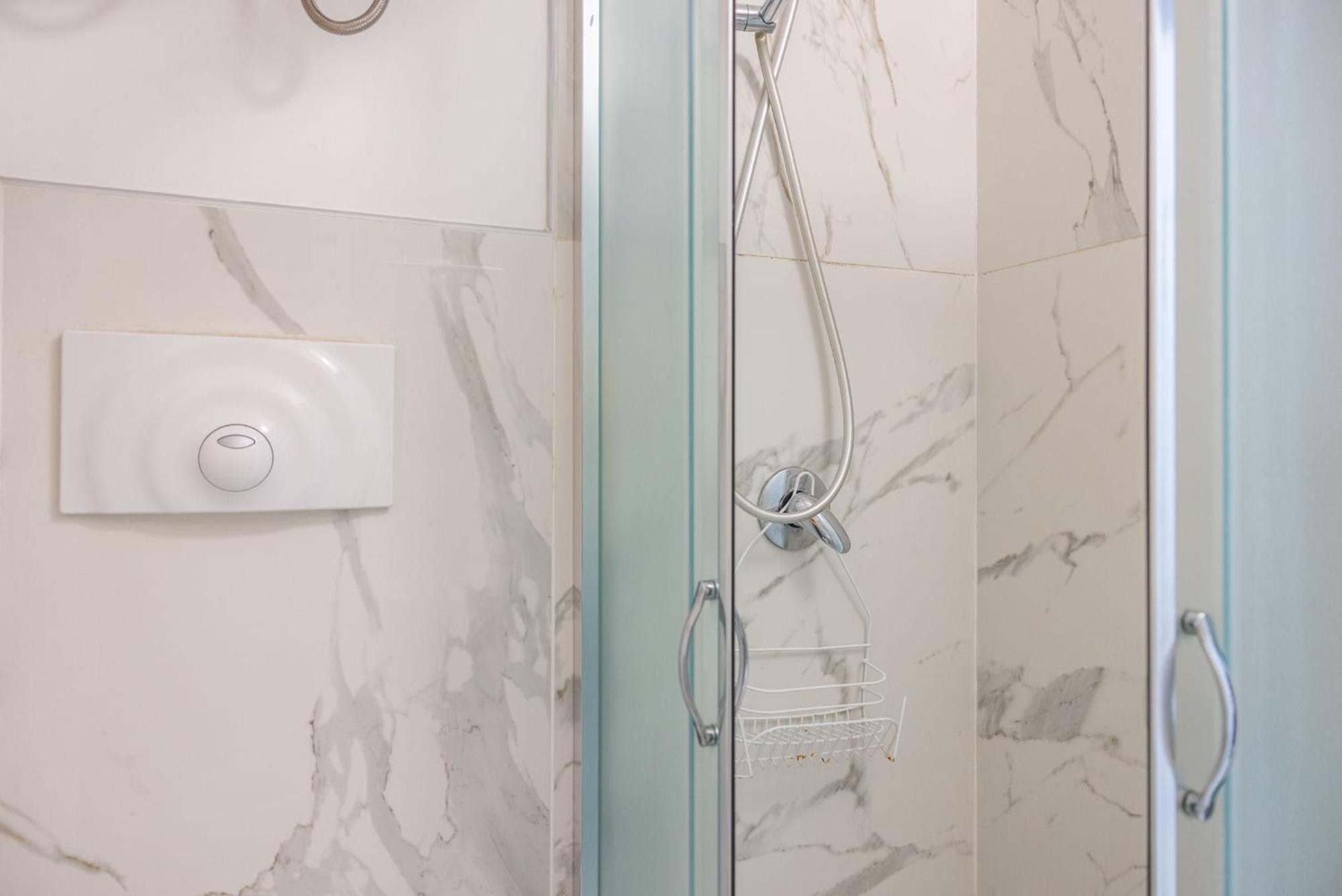 Chic House Apartment Bari Luaran gambar