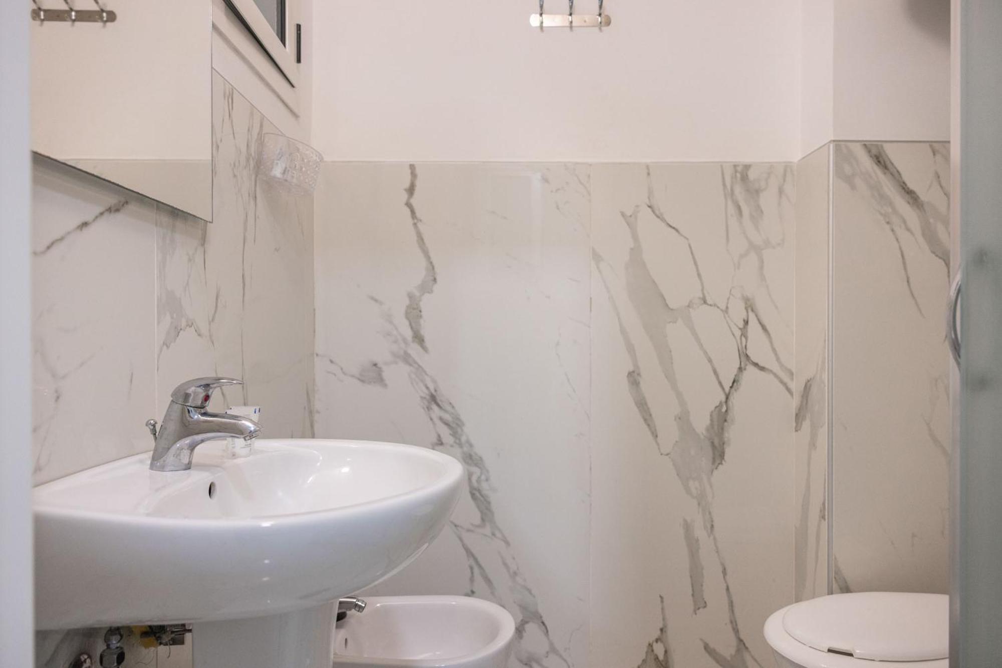 Chic House Apartment Bari Luaran gambar